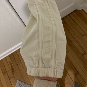 Aerie sweatpants with tightened bottoms